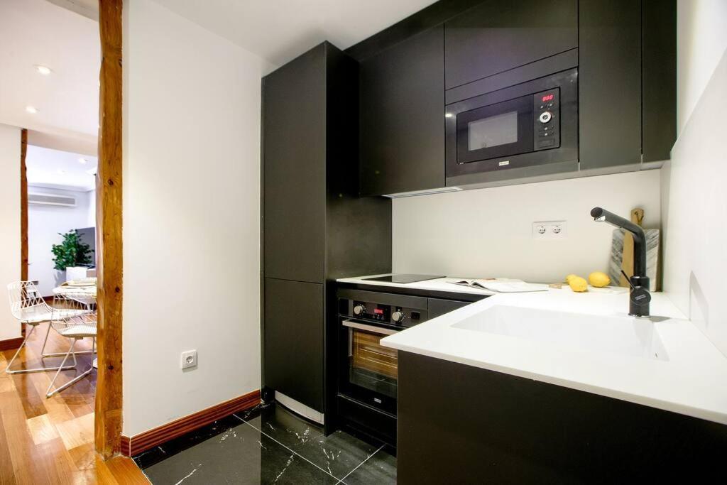 Apartment Authentic In Madrid-comenda-1-de *